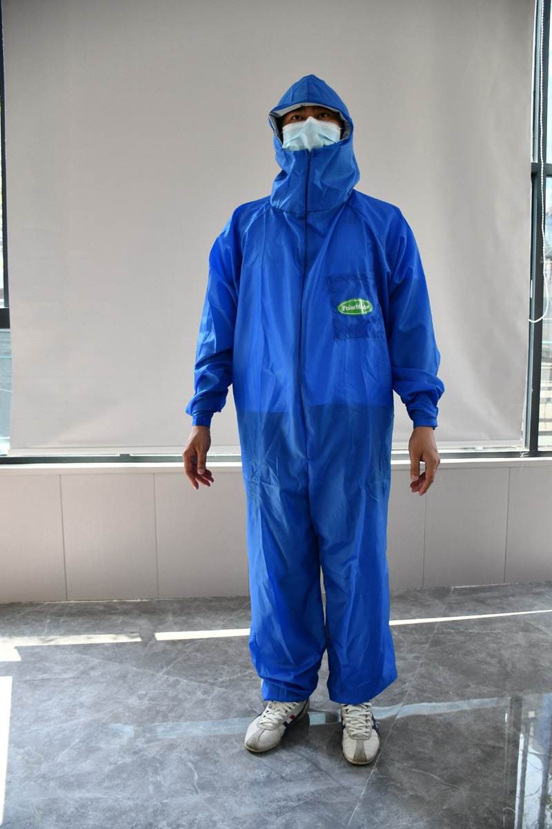 Painters coveralls mainly prevent thermal radiation